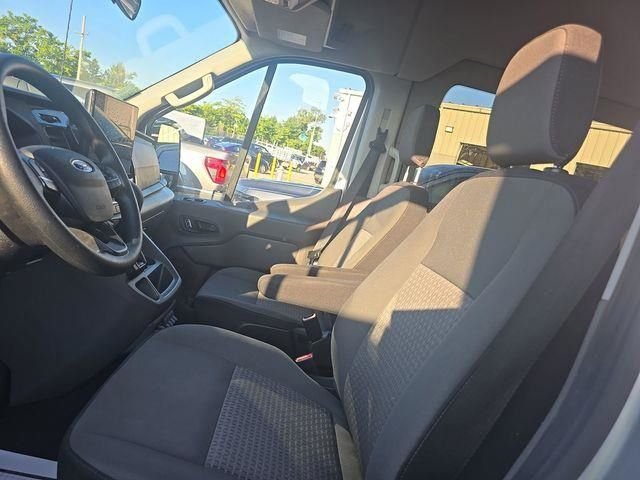 Used 2024 Silver Ford XLT image 2