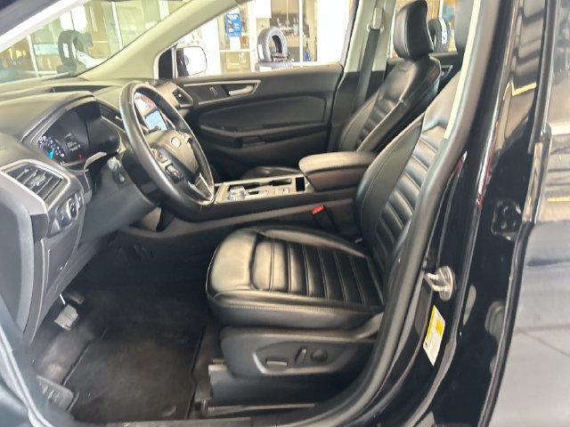 Used 2023 Black Ford SEL image 13