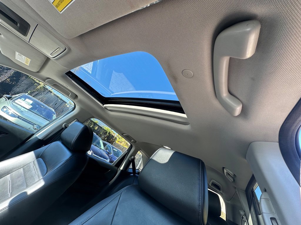 Used 2025  Honda EX-L image 12