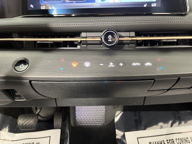 Used 2023 Gun Metallic Nissan ENGAGE image 22