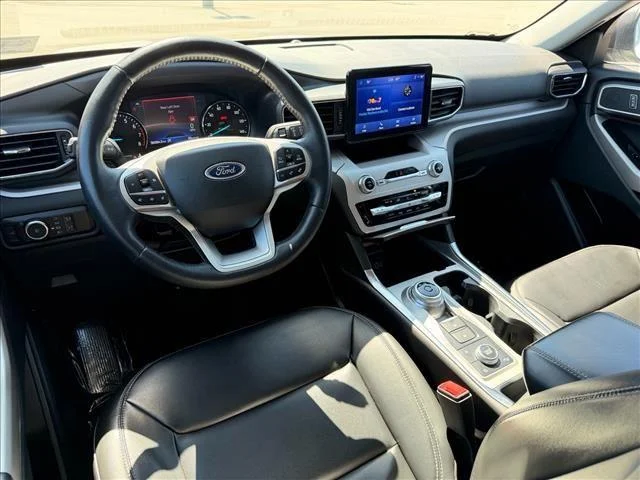 Used 2024 Oxford White Ford XLT image 9