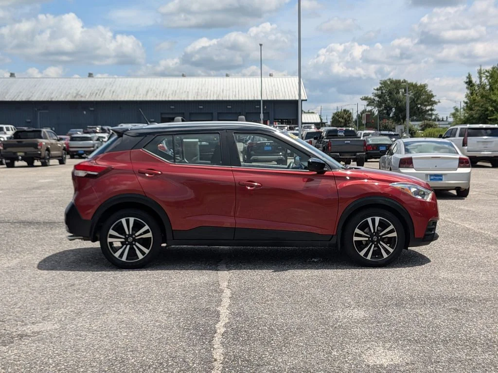 Used 2018 Red Nissan SV image 6