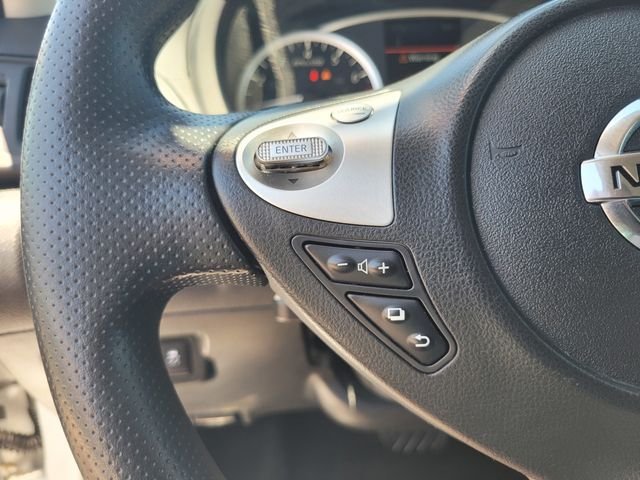 Used 2019 White Nissan S image 28
