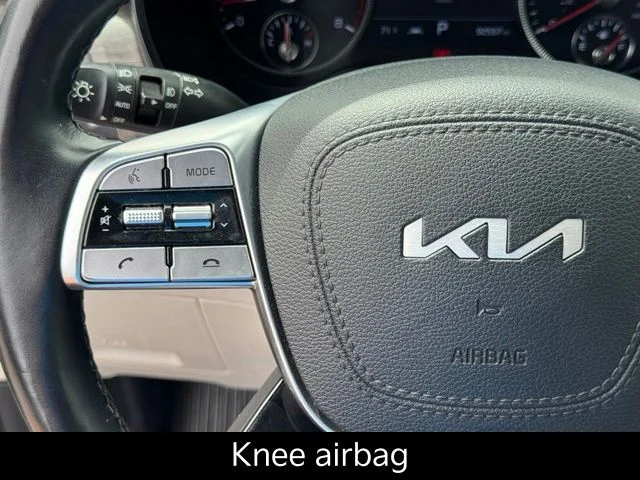 Used 2022 White Kia SX image 34