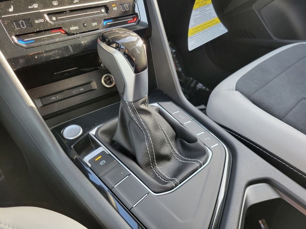 New 2026 Black Volkswagen 1.5T SE image 19