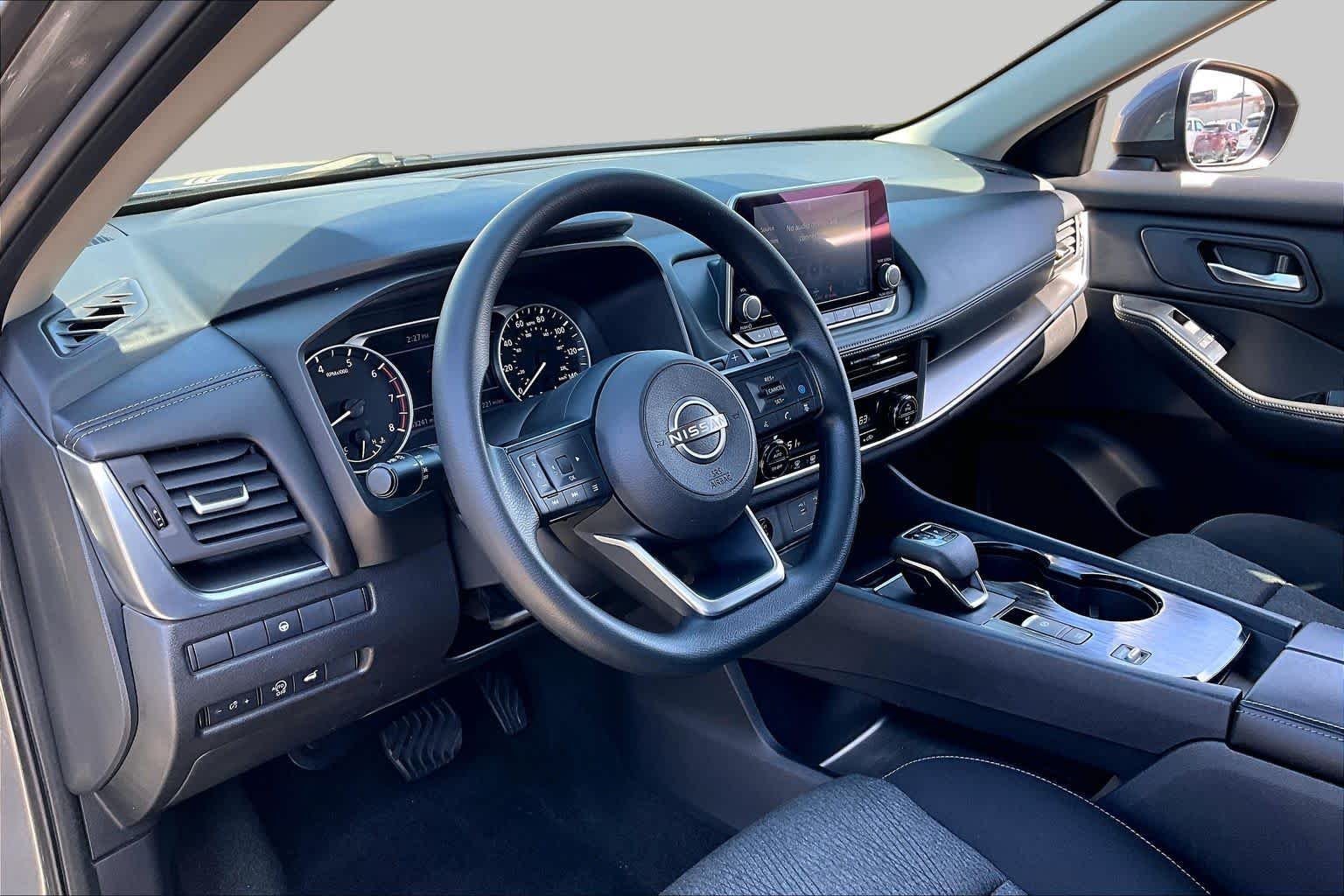Used 2024 Gun Metallic Nissan SV image 18