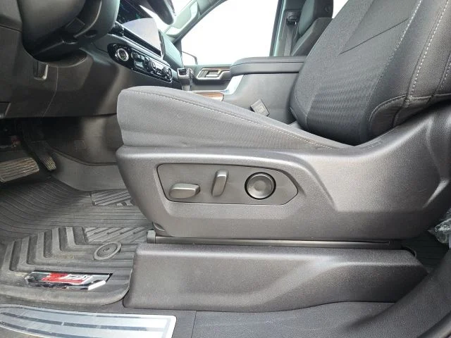 Used 2024 Red Chevrolet RST image 21