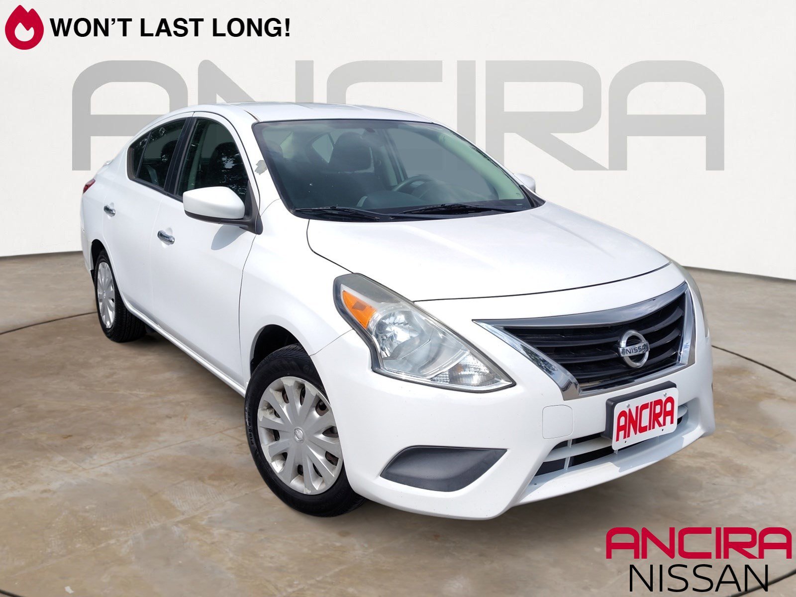2017 Nissan Versa 1.6 SV CVT's photo
