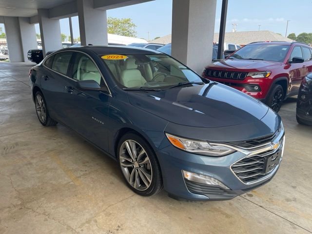 Used 2024 Blue Chevrolet LT image 3