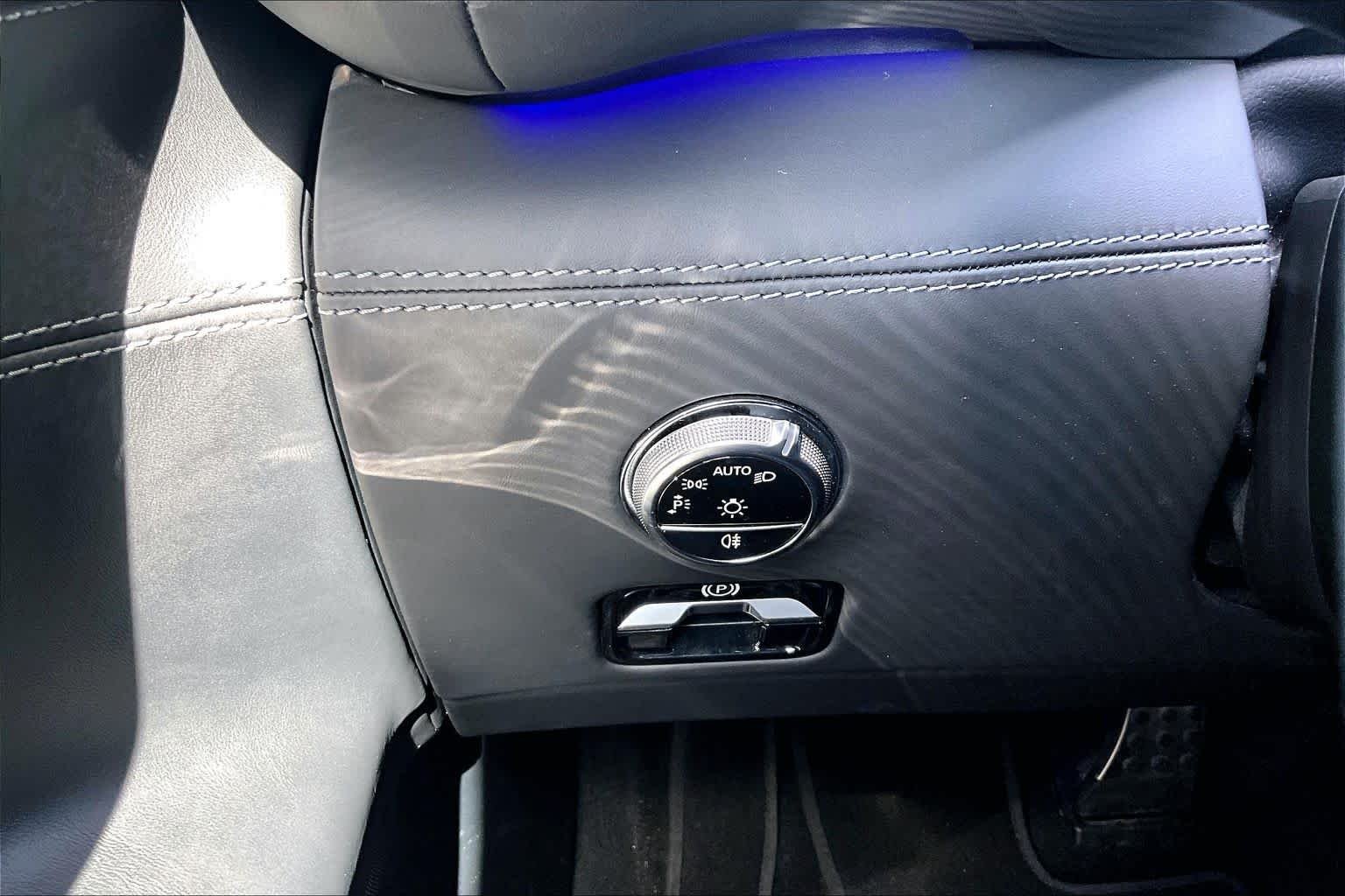 Used 2022 MANUFAKTUR Alpine Grey Mercedes-Benz AMG® SL 63 image 34