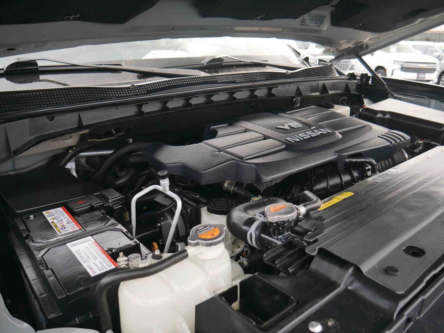 Used 2017 Silver Nissan SL image 12