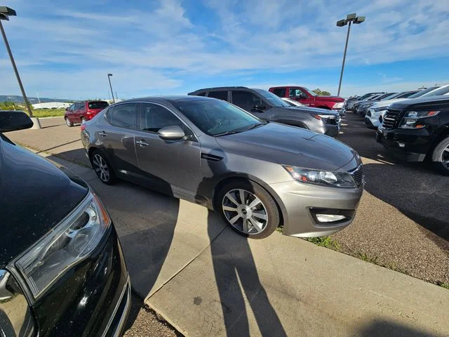 Used 2012 Titanium Metallic Kia SX image 4