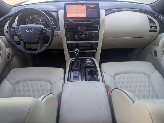 Used 2024 White INFINITI Sensory image 16