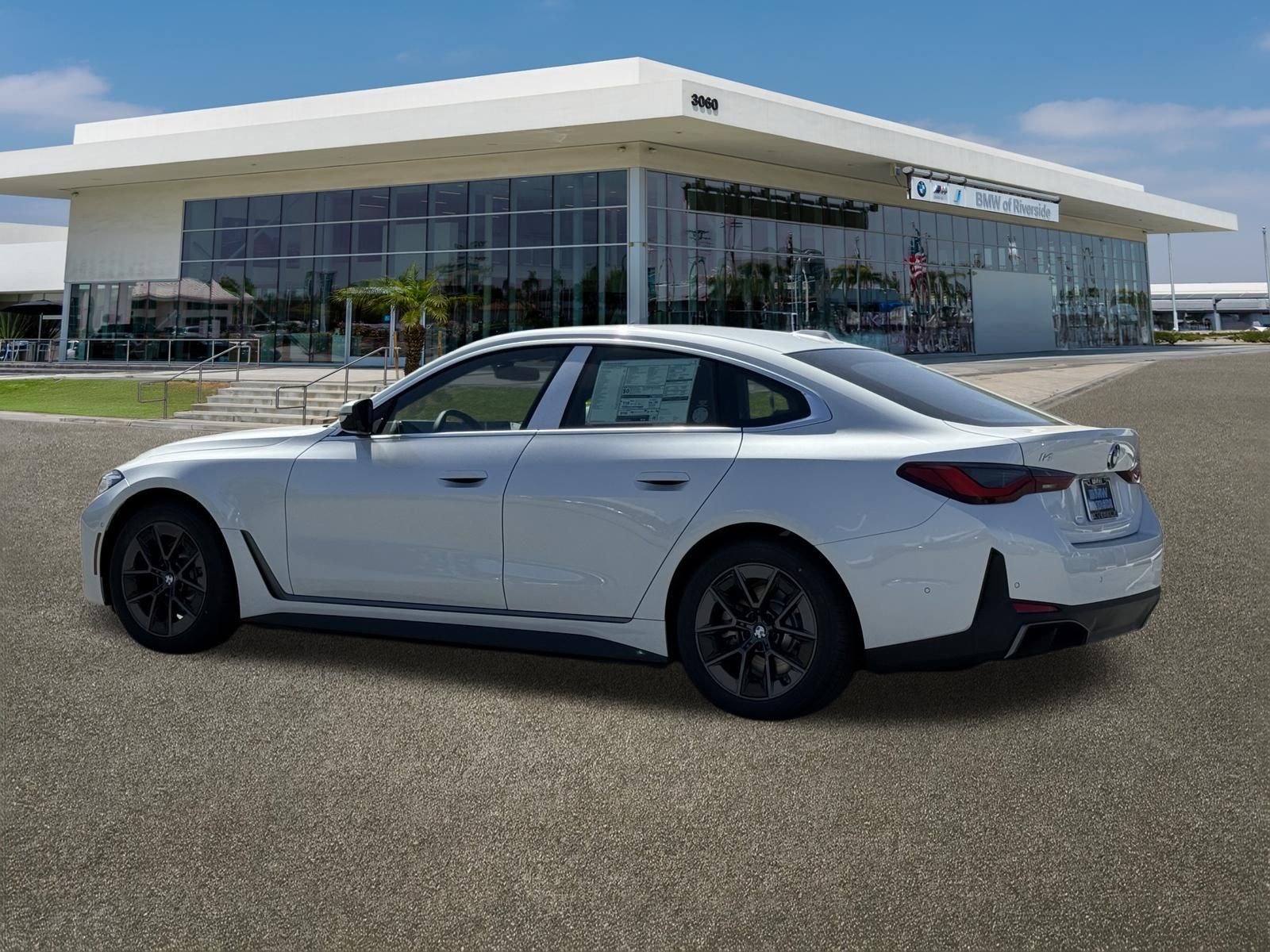 New 2026 Mineral White Metallic BMW eDrive40 image 8