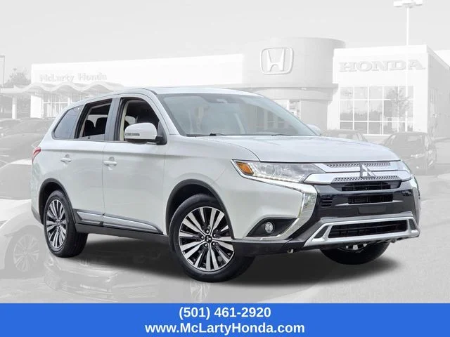 Used 2020 White Mitsubishi SE image 21