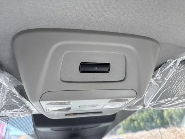 New 2026 Oxford White Ford Cargo Van image 31