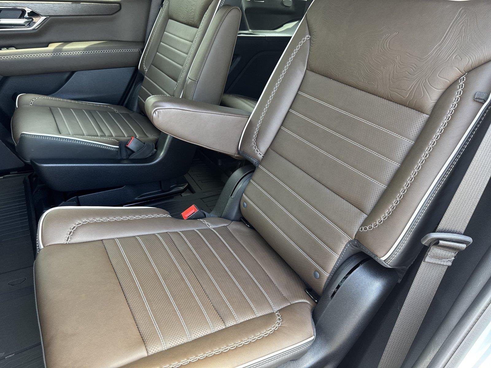 New 2026 Glacier White Tricoat GMC Denali Ultimate image 36