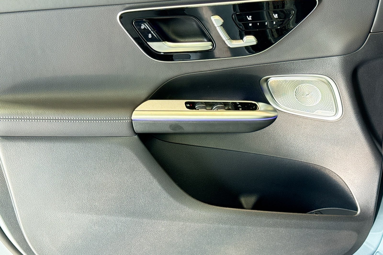 New 2026 Cirrus Silver Metallic Mercedes-Benz GLC 300 image 16