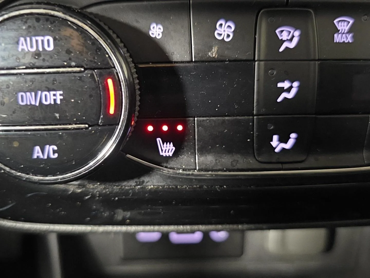 Used 2023 Sapphire Metallic Buick Select image 16