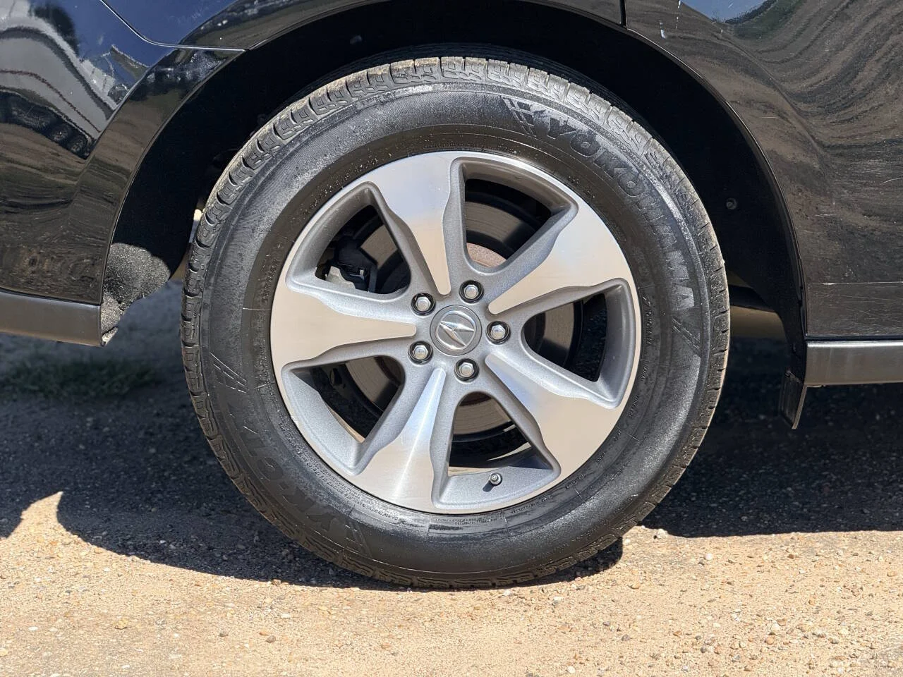 Used 2015 Black Acura Base 4dr SUV image 9
