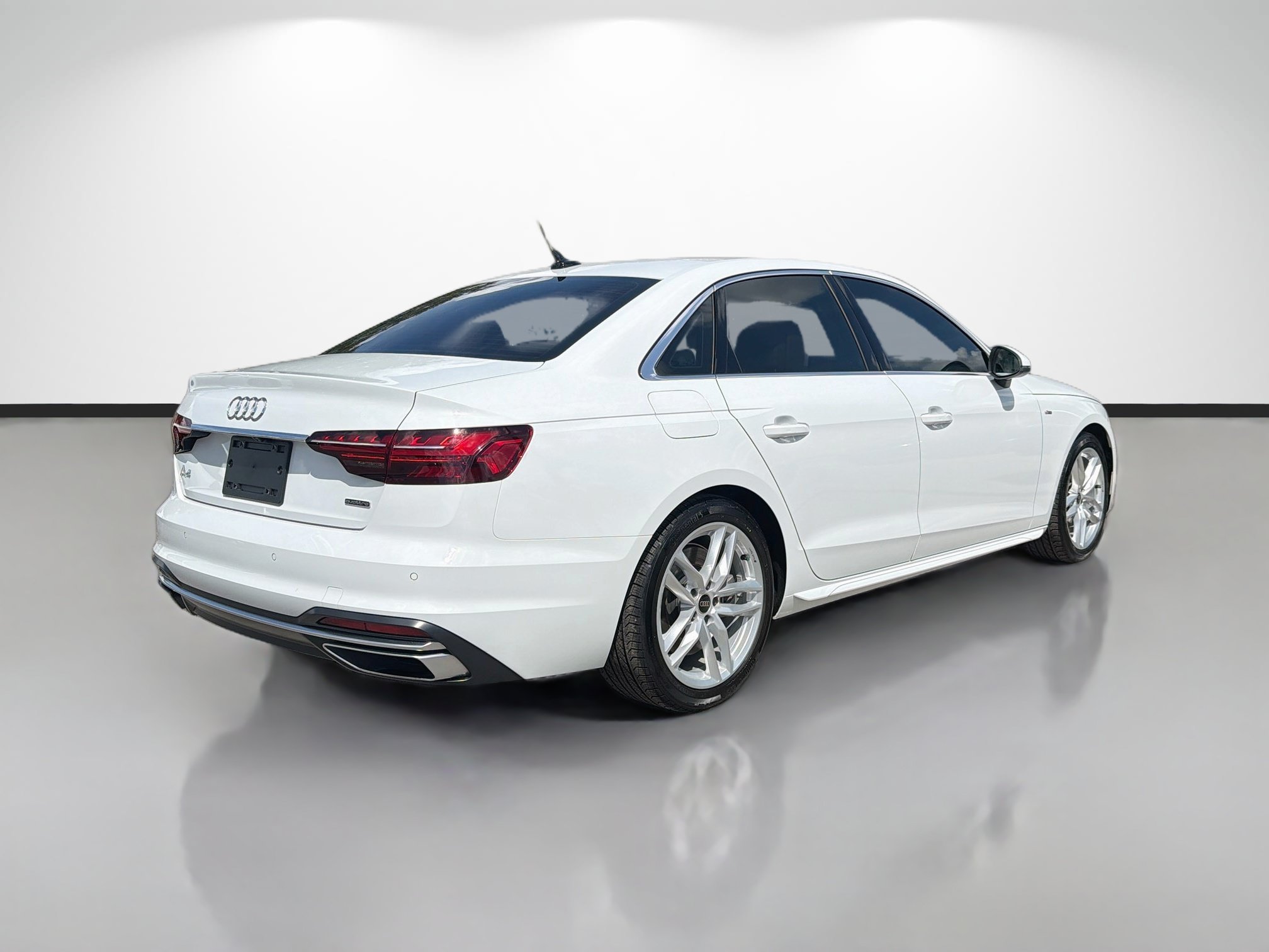 Used 2024 Glacier White Metallic Audi S line Premium image 3