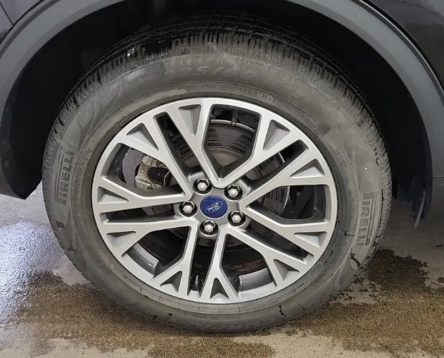 Used 2022 Agate Black Metallic Ford SEL Hybrid image 5