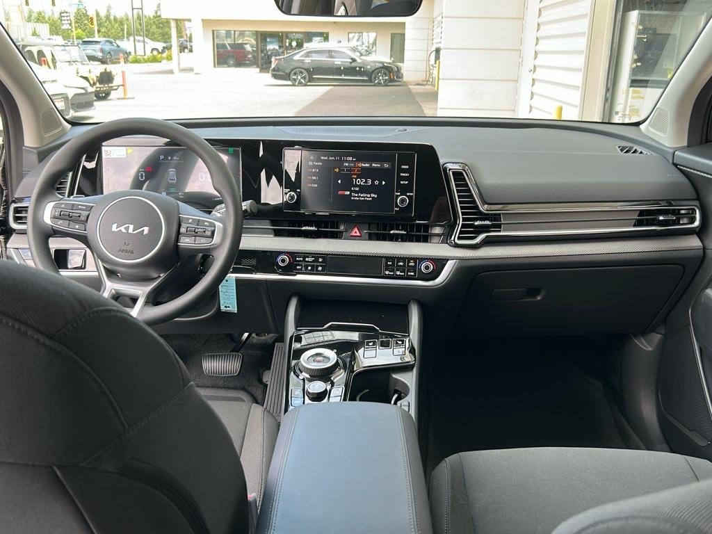 2025 Kia Sportage LX Hybrid - Photo 16
