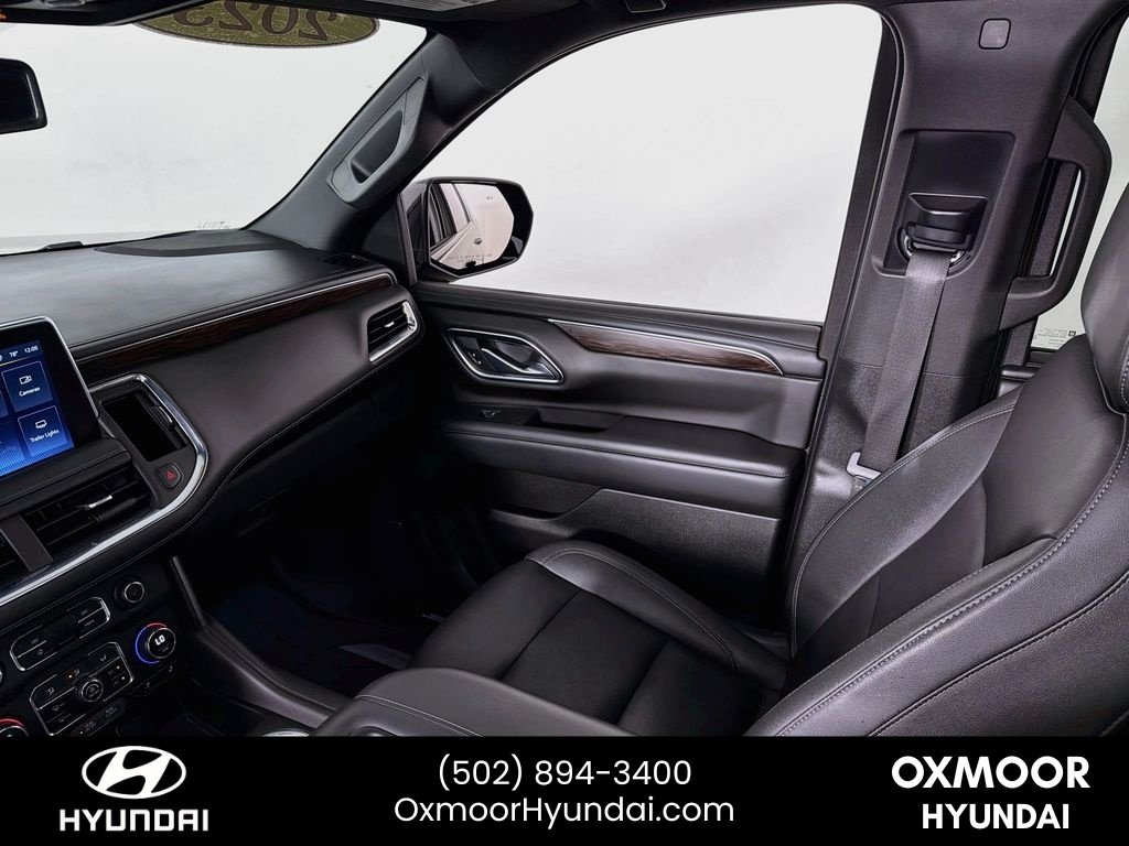 Used 2023 Black Chevrolet Z71 image 24