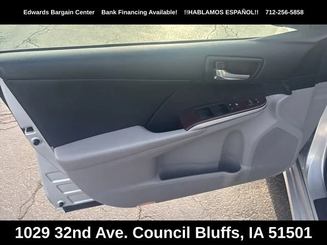 Used 2014 Silver Toyota XLE image 14