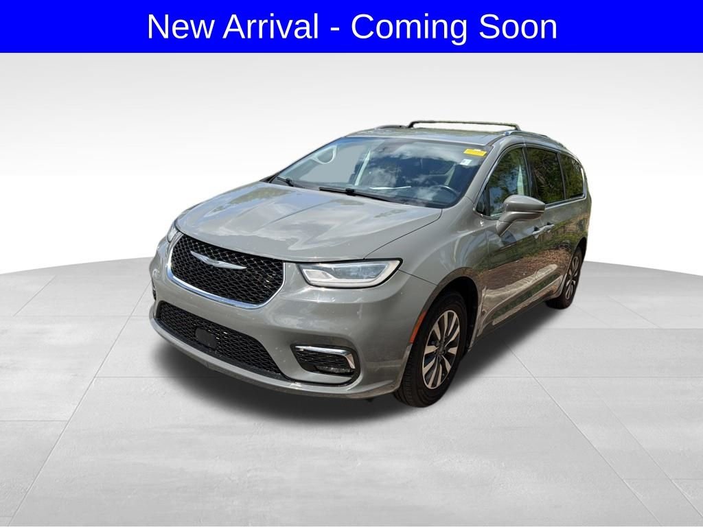 2021 Chrysler Pacifica Touring L's photo