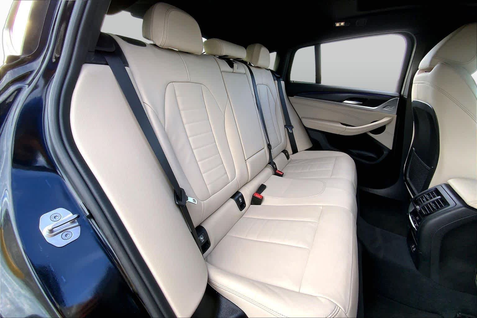 Used 2022 Black Sapphire Metallic BMW xDrive30i image 19