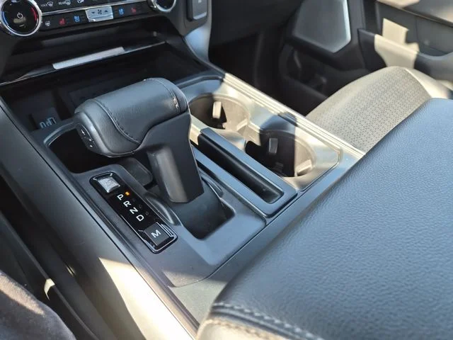 Certified Used 2024  Ford Lariat image 18