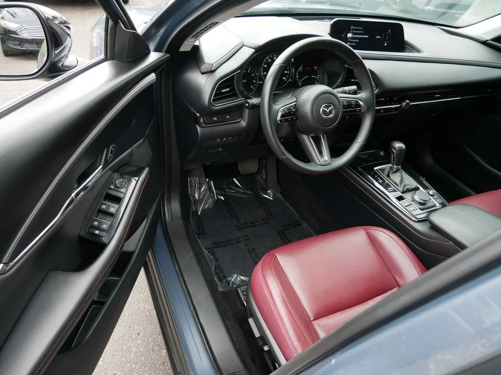 2025 Mazda CX-30 Carbon Edition - Photo 10