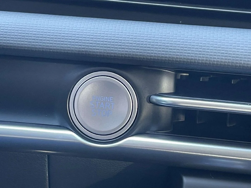 New 2026 White Hyundai SE image 19