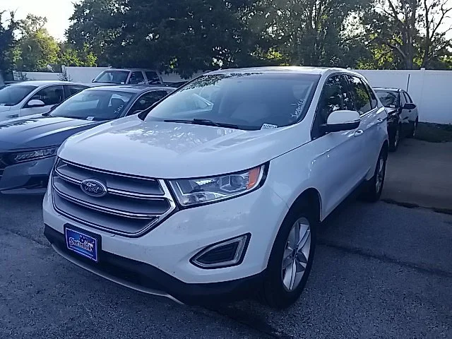 Used 2018 White Ford SEL image 17