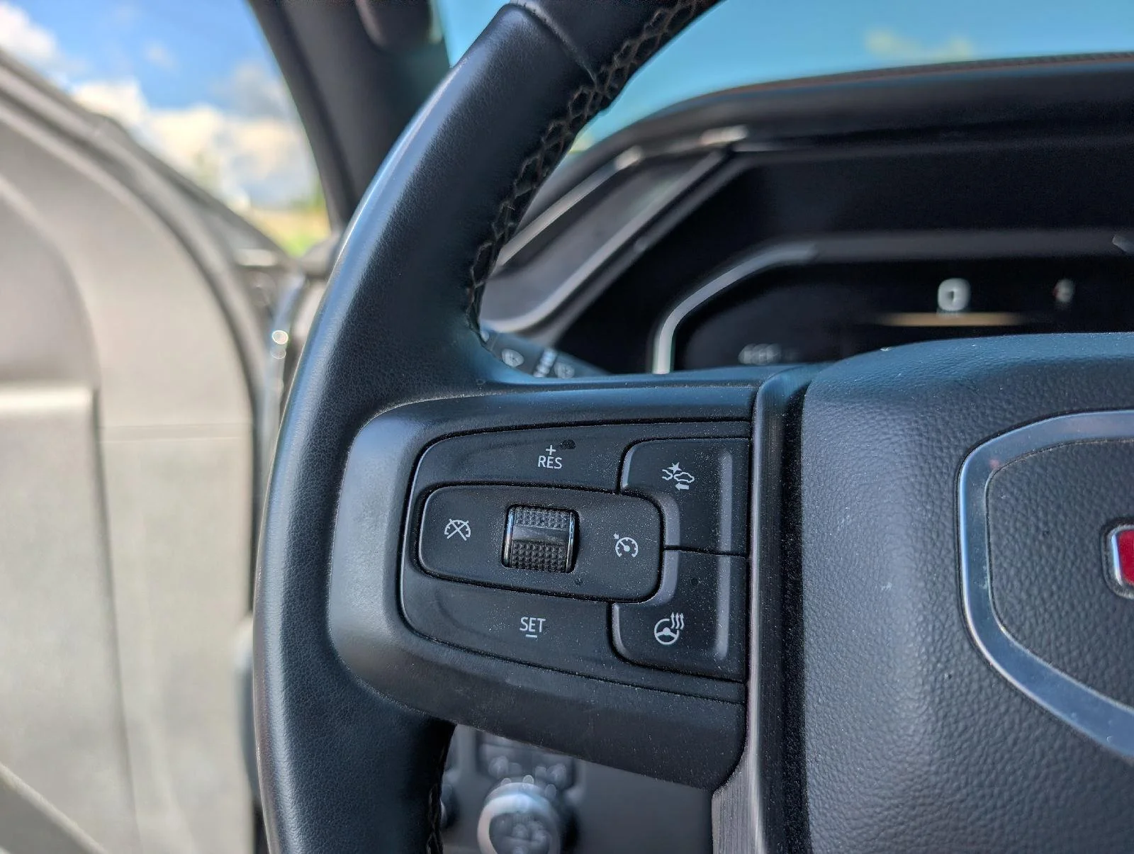 Used 2024 Titanium Rush Metallic GMC AT4 image 13