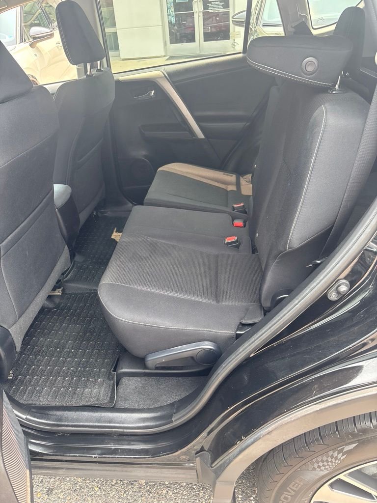 Used 2016 Black Toyota XLE image 12