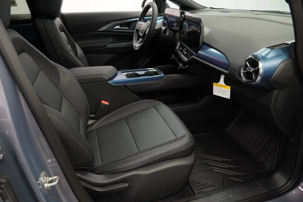 New 2026 Galaxy Gray Metallic Chevrolet LT image 28