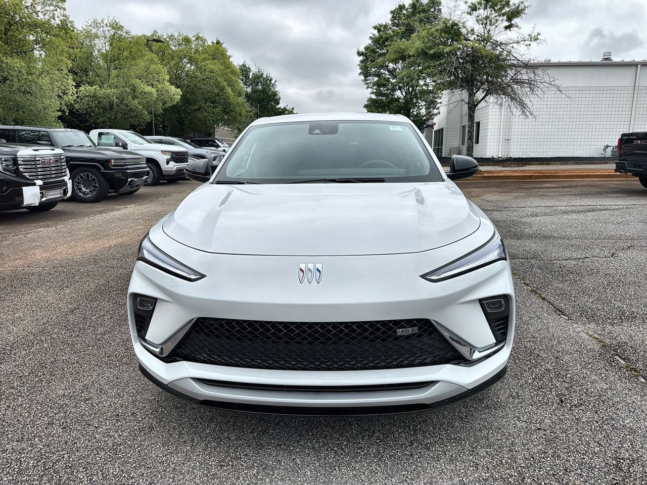 New 2026 Summit White Buick Sport Touring image 3
