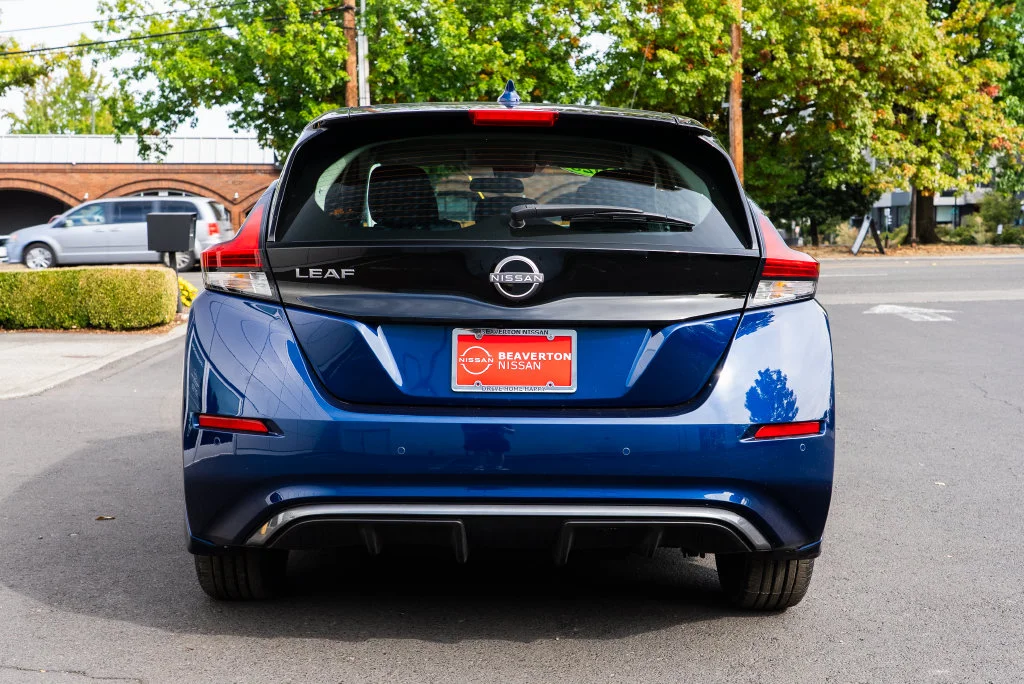 Used 2025 Blue Nissan S image 5