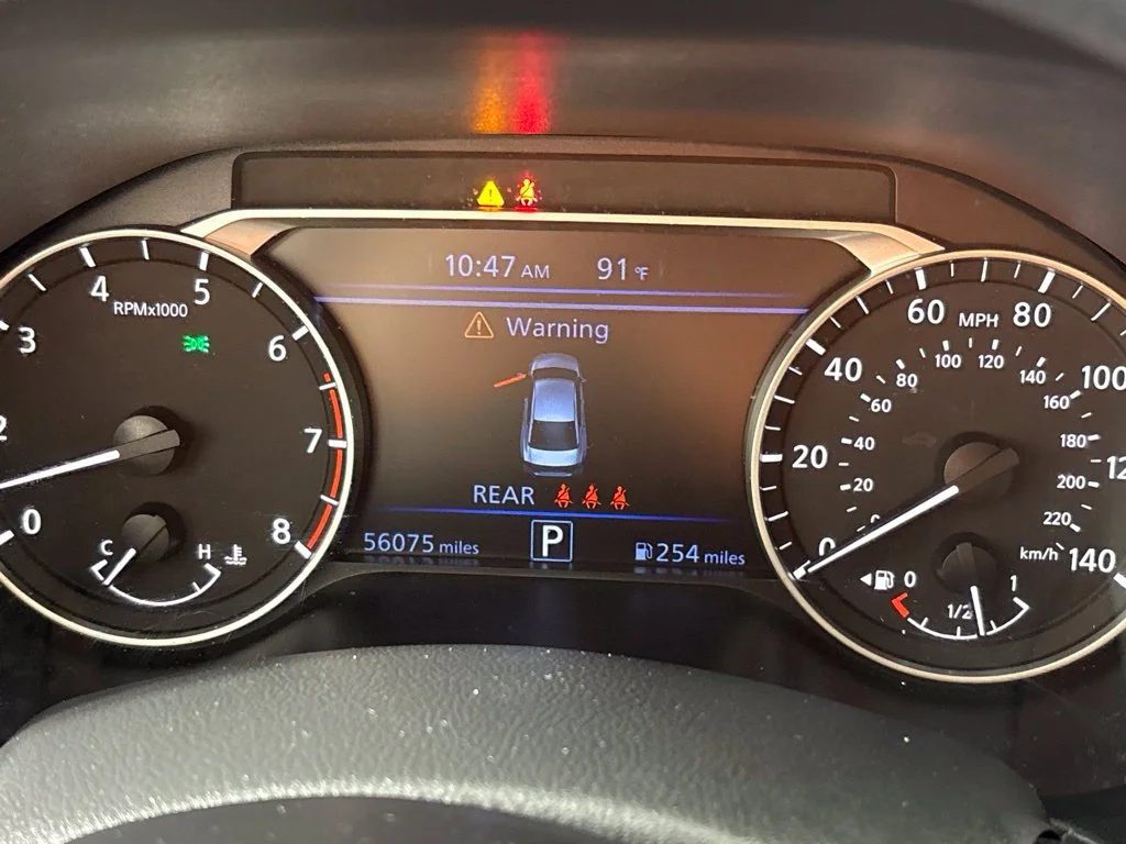 Used 2024 Silver Nissan 2.5 SV image 28