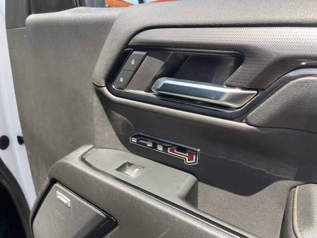 Used 2024 White GMC AT4 image 34