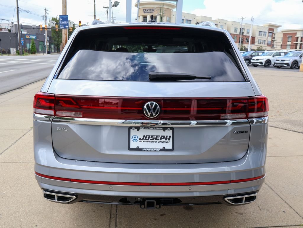 New 2026 Silver Volkswagen 2.0T SEL Premium R-Line image 4