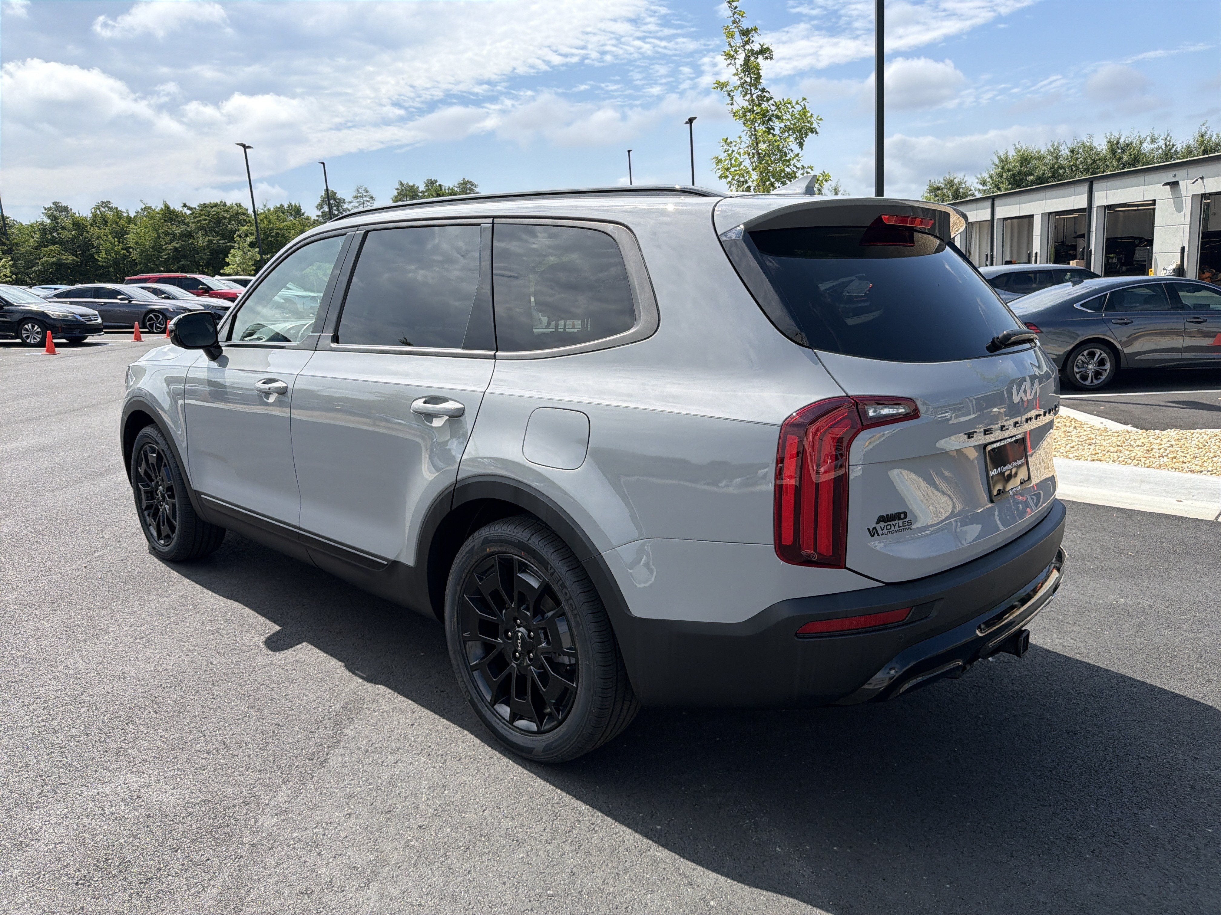Certified Used 2022 Wolf Gray Kia SX image 5