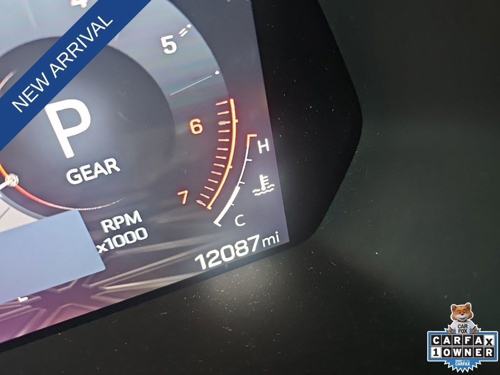 Used 2025 Onyx Black GMC AT4 image 2