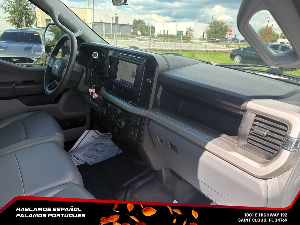 Used 2023 White Ford XL image 32
