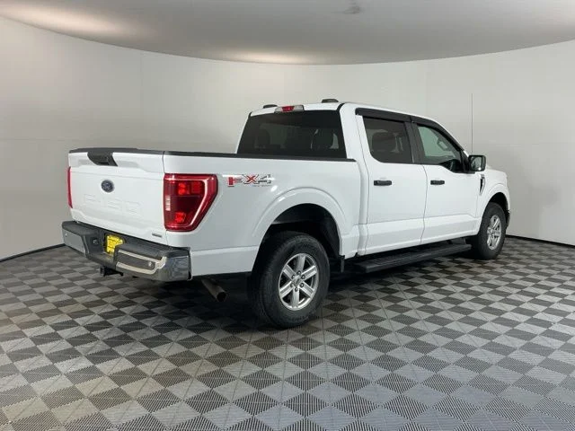 Used 2021 White Ford XLT image 4
