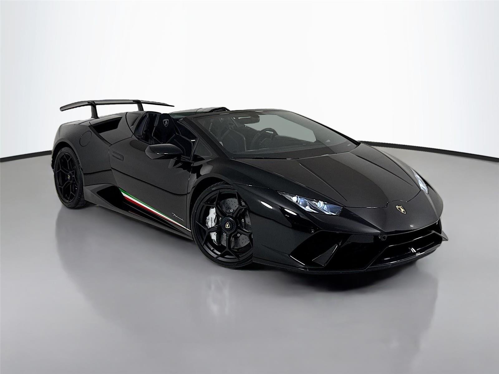 Used 2018 Nero Noctis Lamborghini Performante Spyder | Carbon Buckets | Branding Pkg image 42