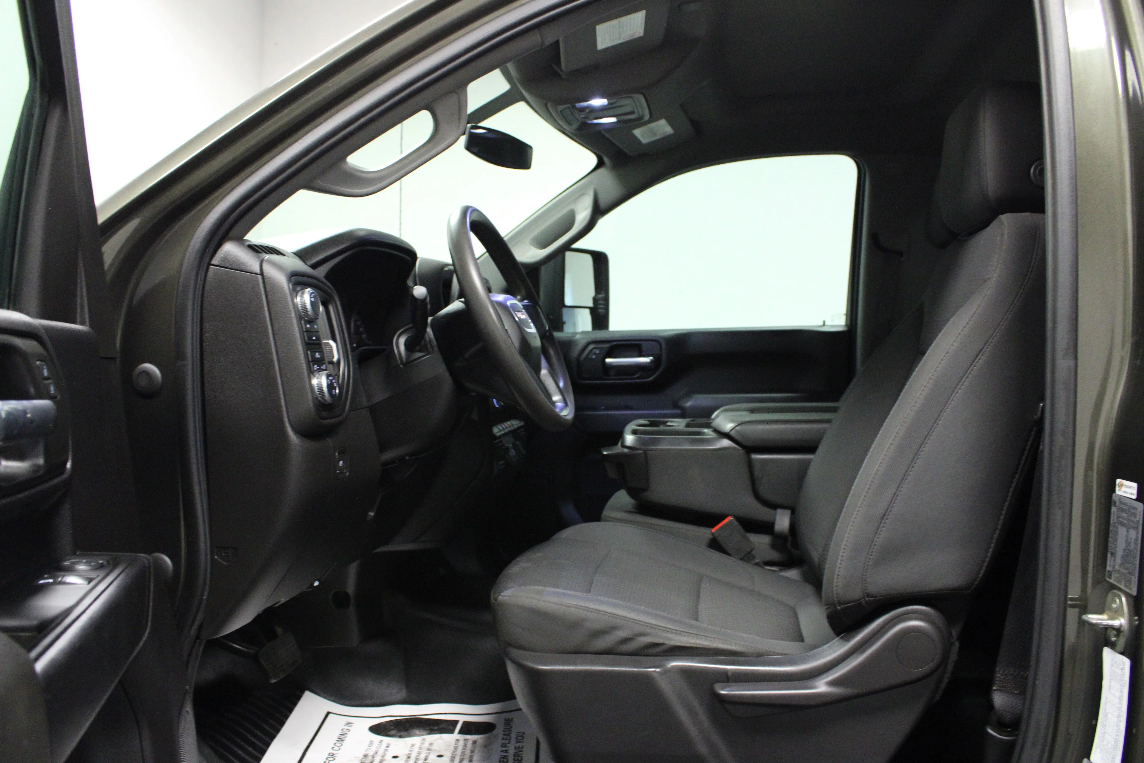 Used 2023 Forest Metallic GMC Pro image 12