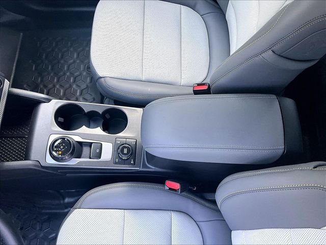 New 2026 Azure Gray Metallic Tri-Coat Ford Badlands image 9